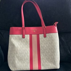 Michael Kors tote.